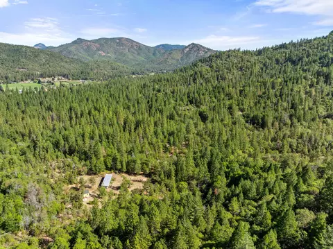 View/Area - 798 Covered Bridge Rd, Rogue River, OR 97537 photo 3 of 4