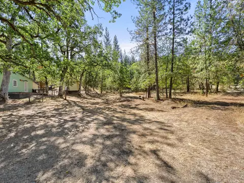Exterior - 798 Covered Bridge Rd, Rogue River, OR 97537 photo 14 of 17