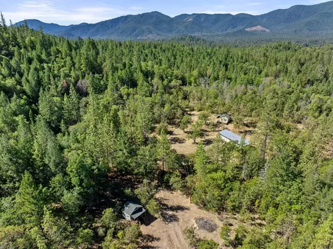 View/Area - 798 Covered Bridge Rd, Rogue River, OR 97537 photo 4 of 4