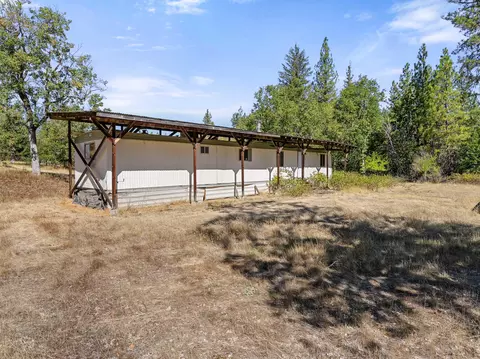 Exterior - 798 Covered Bridge Rd, Rogue River, OR 97537 photo 12 of 17