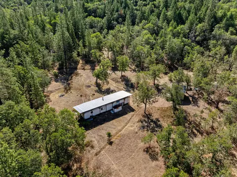 View/Area - 798 Covered Bridge Rd, Rogue River, OR 97537 photo 1 of 4