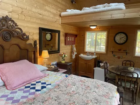 Bedroom - 798 Covered Bridge Rd, Rogue River, OR 97537 photo 2 of 3