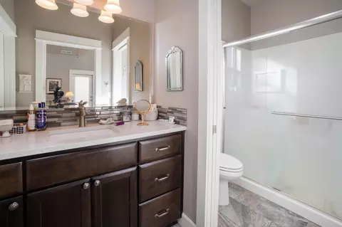Bath - 2949 NE Flagstone Ave, Bend, OR 97701 photo 1 of 2