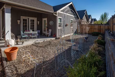Exterior - 2949 NE Flagstone Ave, Bend, OR 97701 photo 2 of 6