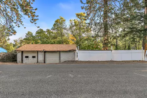 5142 Rogue River Hwy, Gold Hill, OR 97525