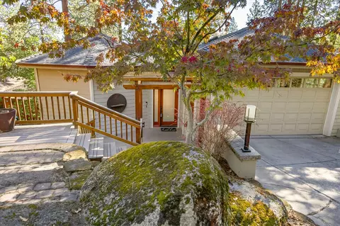 774 Lisa Ln, Ashland, OR 97520