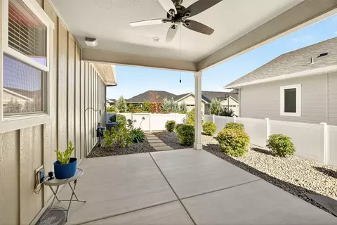 422 Castle Rock Dr, Central Point, OR 97502 photo 29