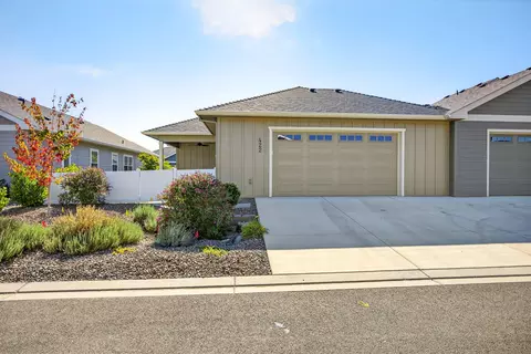 422 Castle Rock Dr, Central Point, OR 97502 photo 8