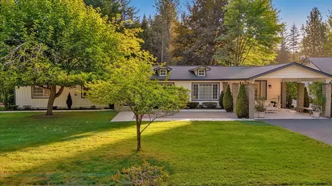 1121 Yeust Rd, Azalea, OR 97410