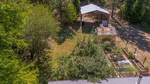 Exterior - 1121 Yeust Rd, Azalea, OR 97410 photo 17 of 27