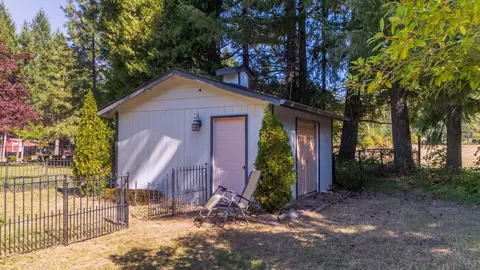 Exterior - 1121 Yeust Rd, Azalea, OR 97410 photo 11 of 27