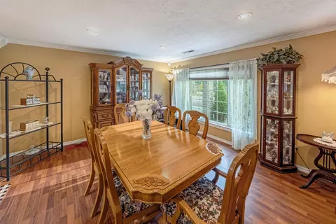 Dining - 1121 Yeust Rd, Azalea, OR 97410 photo 1 of 1