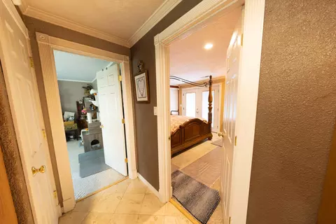 Entry Way - 1121 Yeust Rd, Azalea, OR 97410 photo 1 of 1