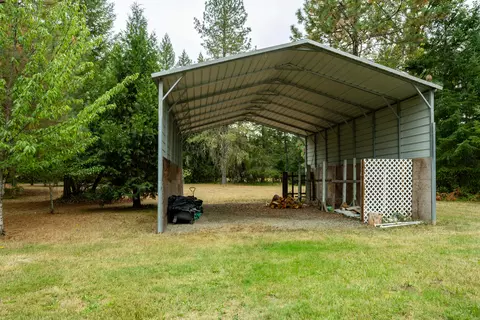 Exterior - 1121 Yeust Rd, Azalea, OR 97410 photo 15 of 27