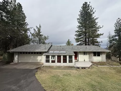 13111 Pearson Butte Trl, Klamath Falls, OR 97603