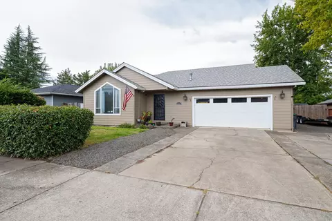 2966 Delta Waters Rd, Medford, OR 97504
