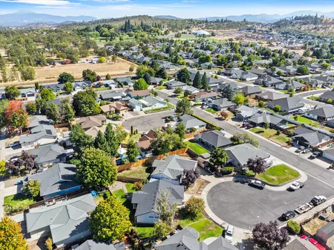 View/Area - 23 Blue Heron Ct, Eagle Point, OR 97524 photo 7 of 7