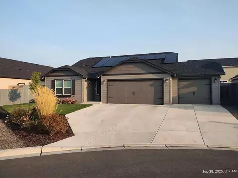 3517 Carlin Dr, Medford, OR 97504