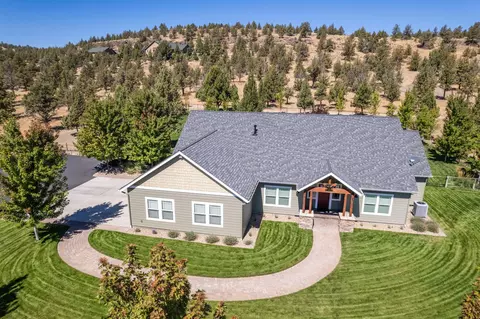 10135 NW Coyner Ave, Redmond, OR 97756