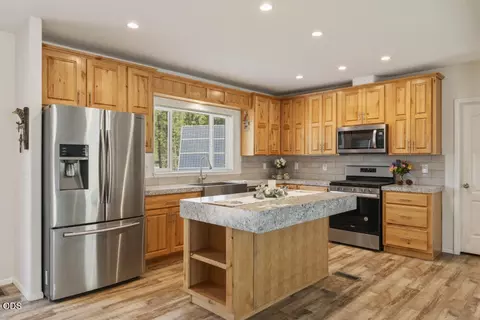 3587 Gold Run Dr, Chiloquin, OR 97624 photo 11