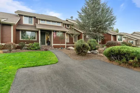 10942 Village Loop, Redmond, OR 97756