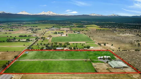 66240 White Rock Loop, Bend, OR 97703