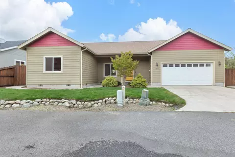 1901 SW G St, Grants Pass, OR 97526