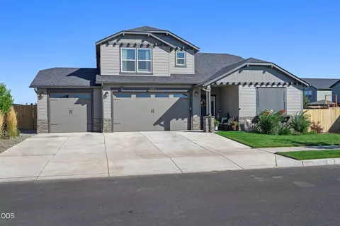 3370 NW 15th St, Redmond, OR 97756