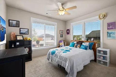 Bedroom - 676 Nottingham Ter, Eagle Point, OR 97524 photo 2 of 2