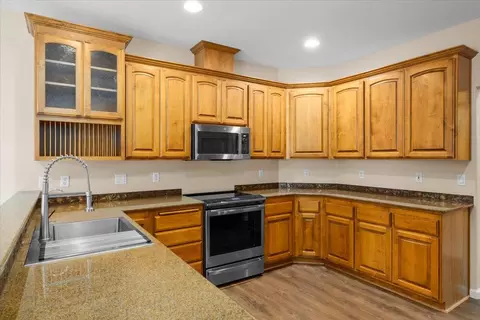 802 Ridgeway Ave, Central Point, OR 97502 photo 3