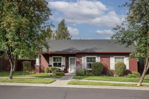 20650 Honeysuckle Ln, Bend, OR 97702