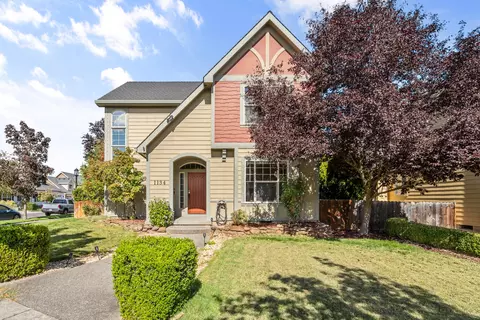 1134 Steamboat Dr, Central Point, OR 97502