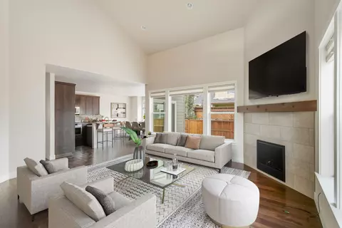 Living - 20488 SE Byron Ave, Bend, OR 97702 photo 2 of 7