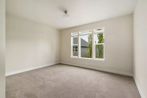 Bedroom - 20488 SE Byron Ave, Bend, OR 97702 photo 4 of 6