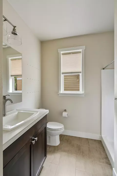 Bath - 20488 SE Byron Ave, Bend, OR 97702 photo 1 of 3