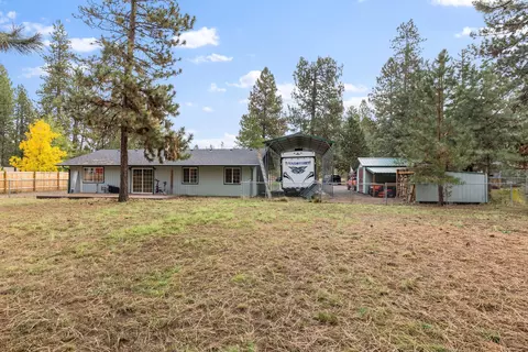 Exterior - 59895 Cheyenne Rd, Bend, OR 97702 photo 6 of 12