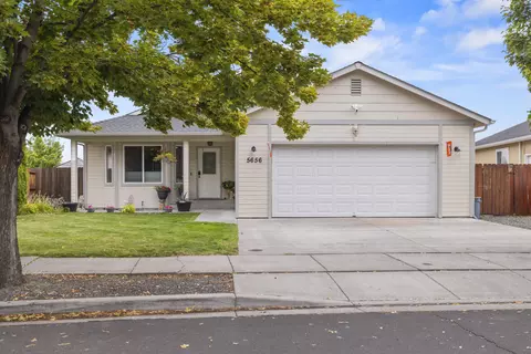 5656 Mickshelly Cir, Klamath Falls, OR 97603