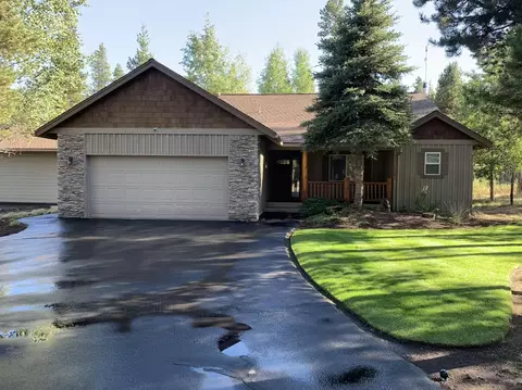 17295 Azusa Rd, Bend, OR 97707