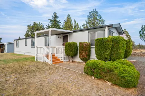 6100 S Highway 97 #24, Redmond, OR 97756