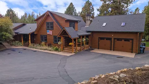 19434 River Woods Dr, Bend, OR 97702
