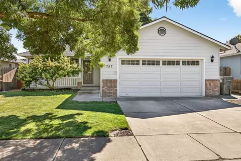 757 Agate St, Medford, OR 97501