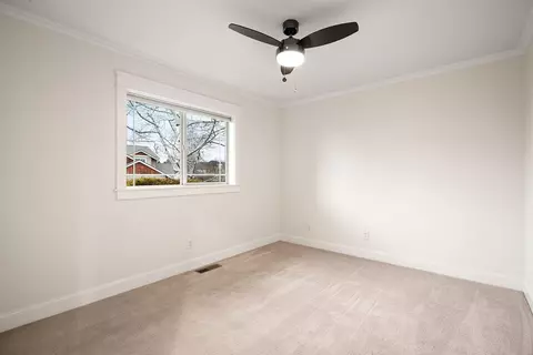 Bedroom - 61160 Hilmer Creek Dr, Bend, OR 97702 photo 4 of 5