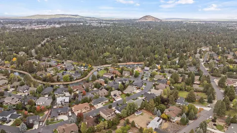 View/Area - 61160 Hilmer Creek Dr, Bend, OR 97702 photo 16 of 17