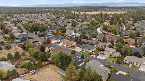 View/Area - 61160 Hilmer Creek Dr, Bend, OR 97702 photo 6 of 17