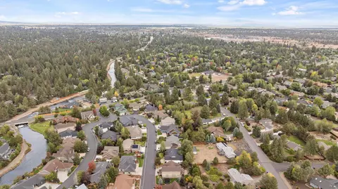View/Area - 61160 Hilmer Creek Dr, Bend, OR 97702 photo 15 of 17