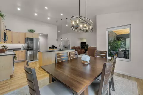 Dining - 15943 Cascade Ln, La Pine, OR 97739 photo 1 of 2