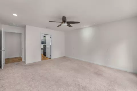Bedroom - 15943 Cascade Ln, La Pine, OR 97739 photo 2 of 5