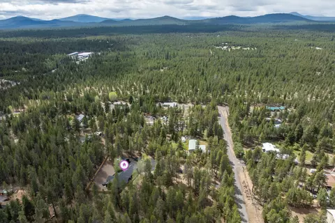 View/Area - 15943 Cascade Ln, La Pine, OR 97739 photo 2 of 2
