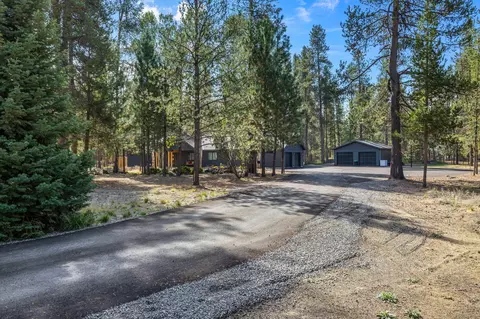 Exterior - 15943 Cascade Ln, La Pine, OR 97739 photo 7 of 8