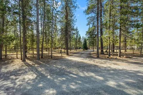 Exterior - 15943 Cascade Ln, La Pine, OR 97739 photo 8 of 8